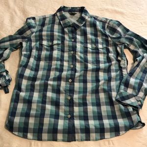 Women’s Eddie Bauer size L shirt